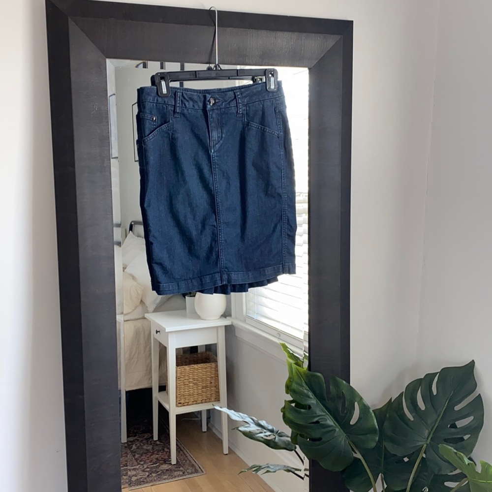 Denim skirt